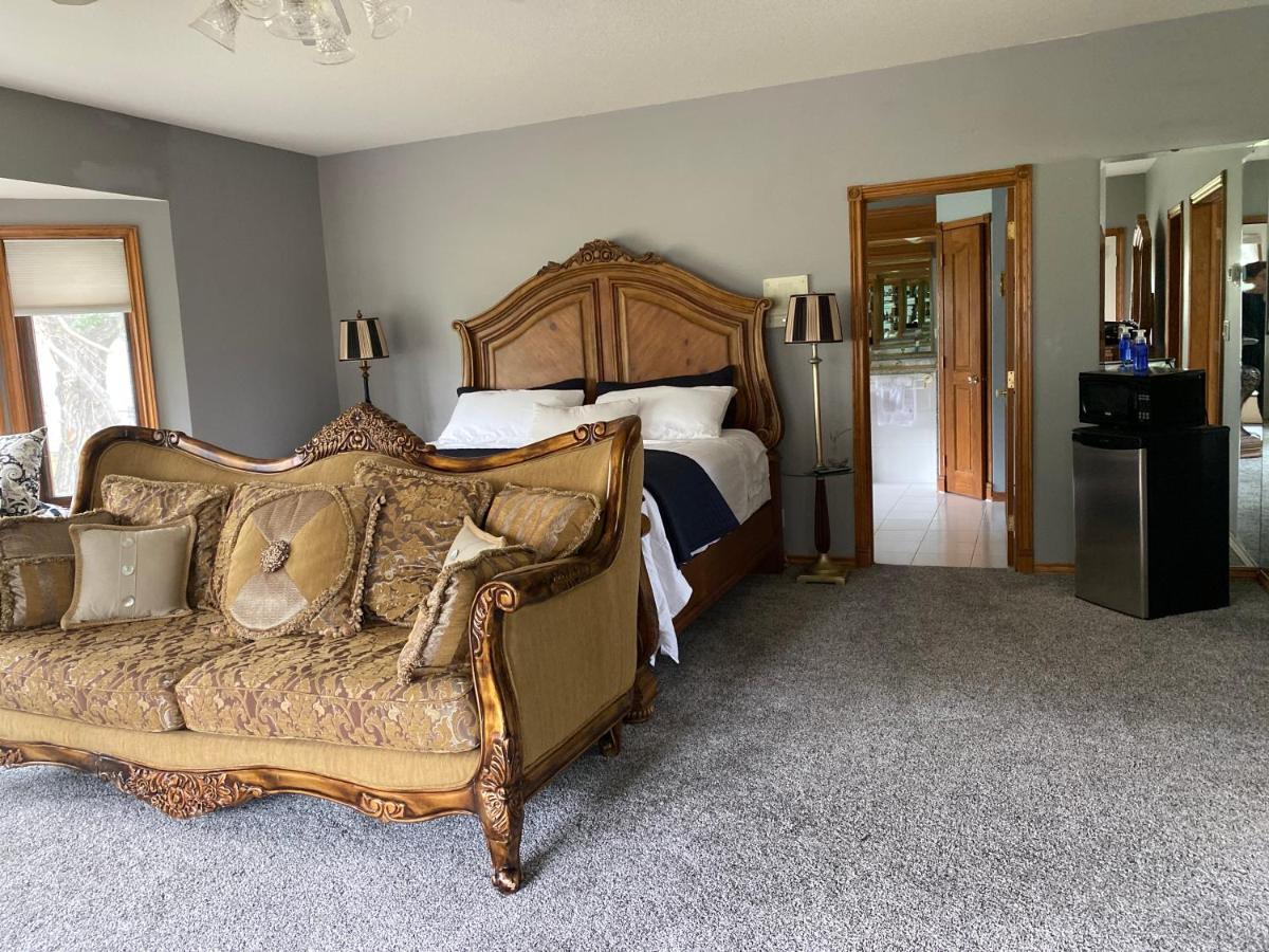 Rolling Hills Country Resort Bed And Breakfast Three Hills Exterior photo