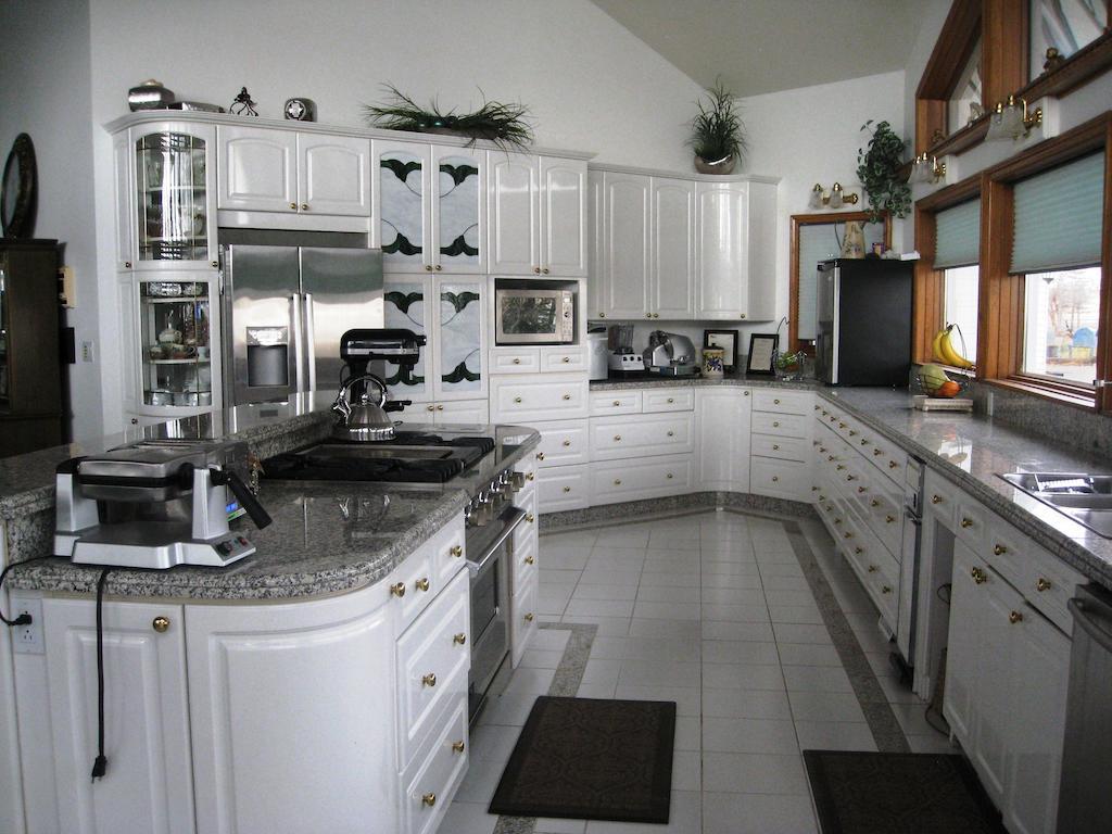 Rolling Hills Country Resort Bed And Breakfast Three Hills Exterior photo